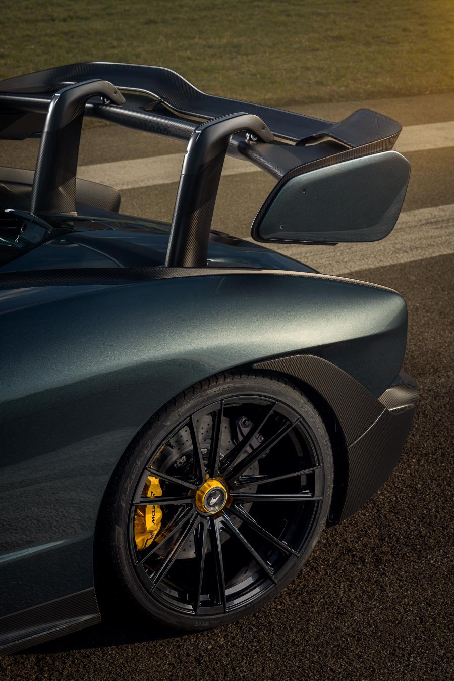 Детали экстерьера McLaren Senna by Novitec Rosso on Vossen Wheels 2020 года  (фото 11 из 14)